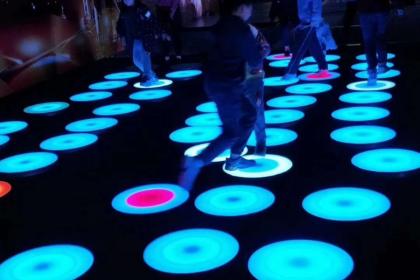 賦能漯河城市品牌 壹百業文化藝術交流策劃、展覽展示與廣告發布一體化服務